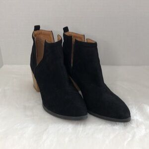 QUPID‎ Black Suede Block Heel Bootie Ankle Boot Size 5